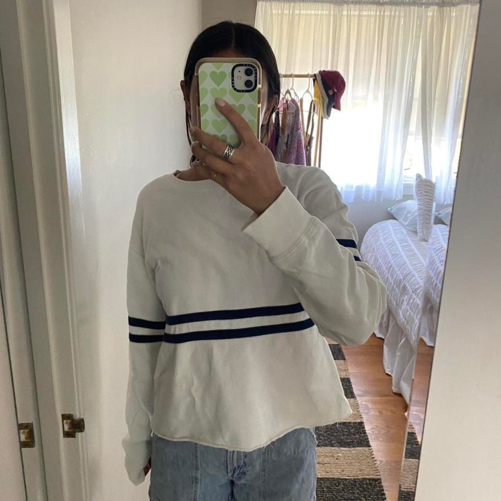 brandy melville crew neck 🛥️